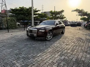 Rolls-Royce Ghost Base EWB 2017 Maroon
