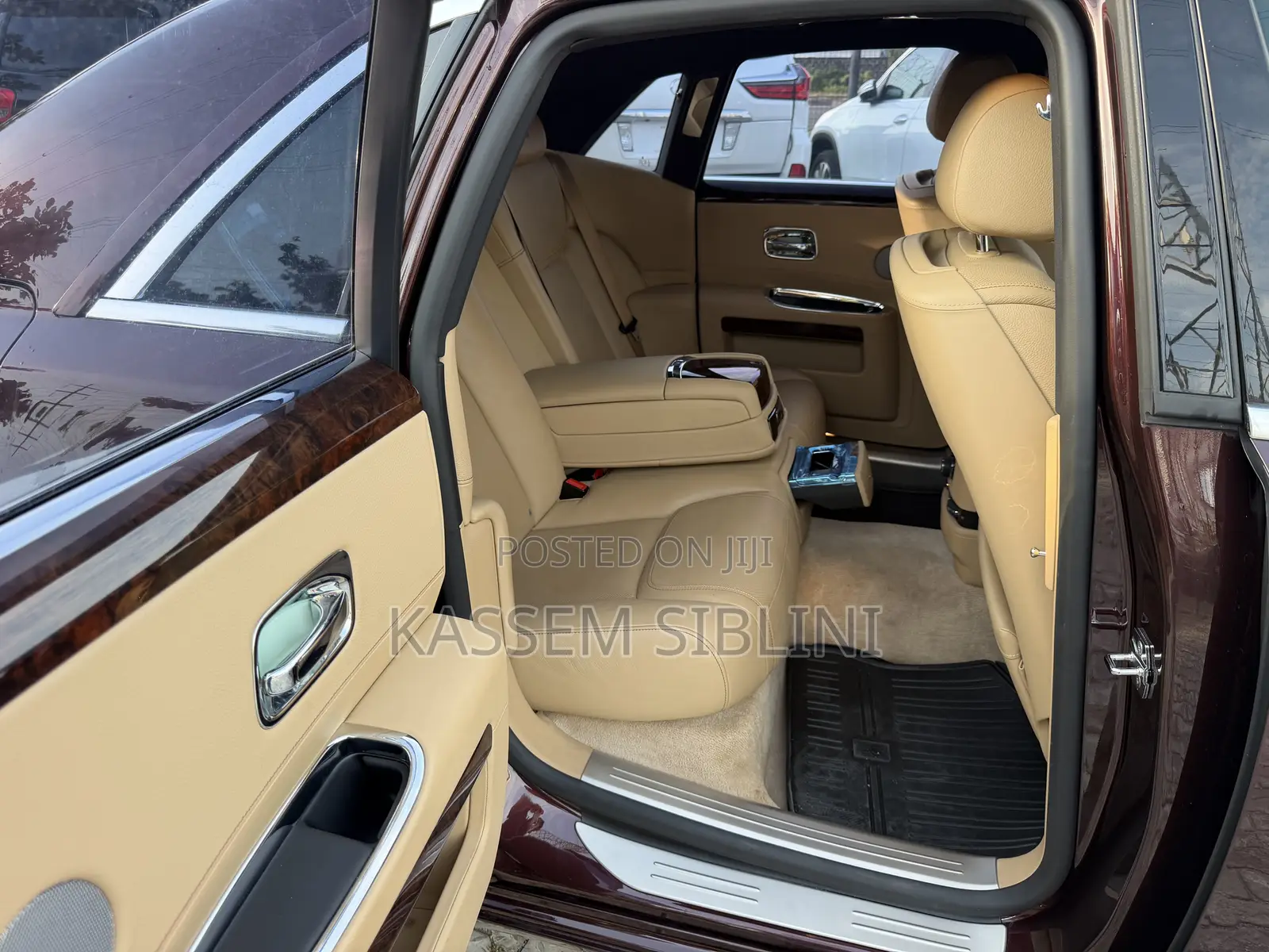 Rolls-Royce Ghost Base EWB 2017 Maroon