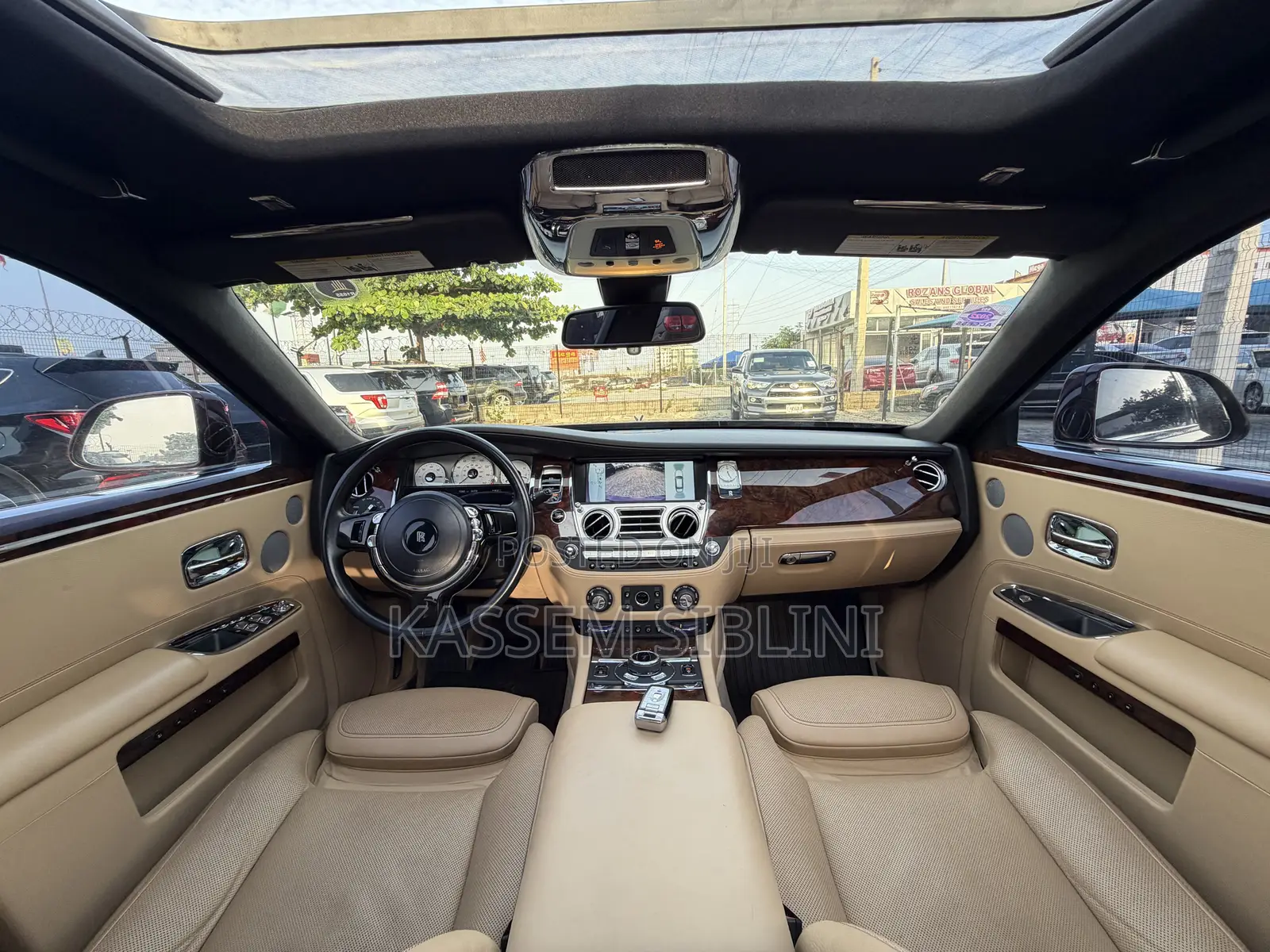 Rolls-Royce Ghost Base EWB 2017 Maroon