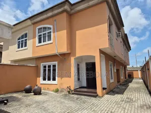 4bdrm Duplex in Lekki Phase 1 for rent