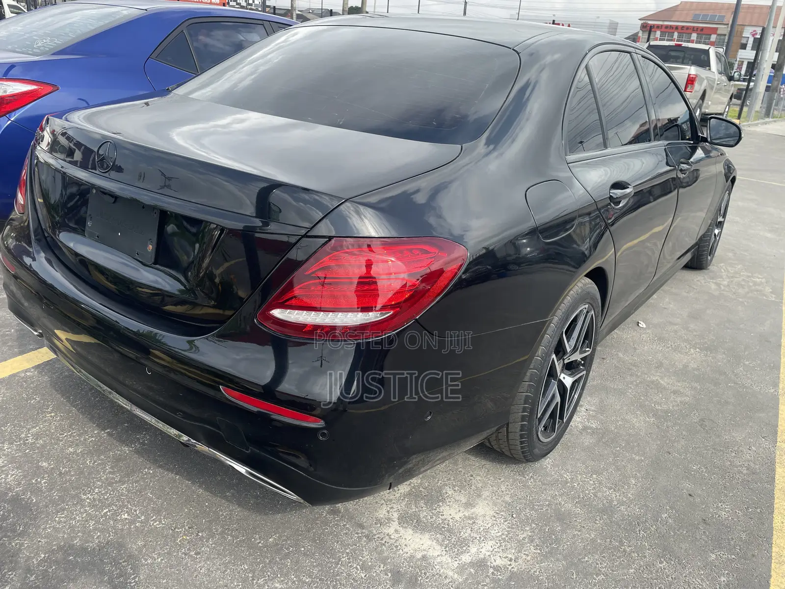 Mercedes-Benz E300 2018 Blue