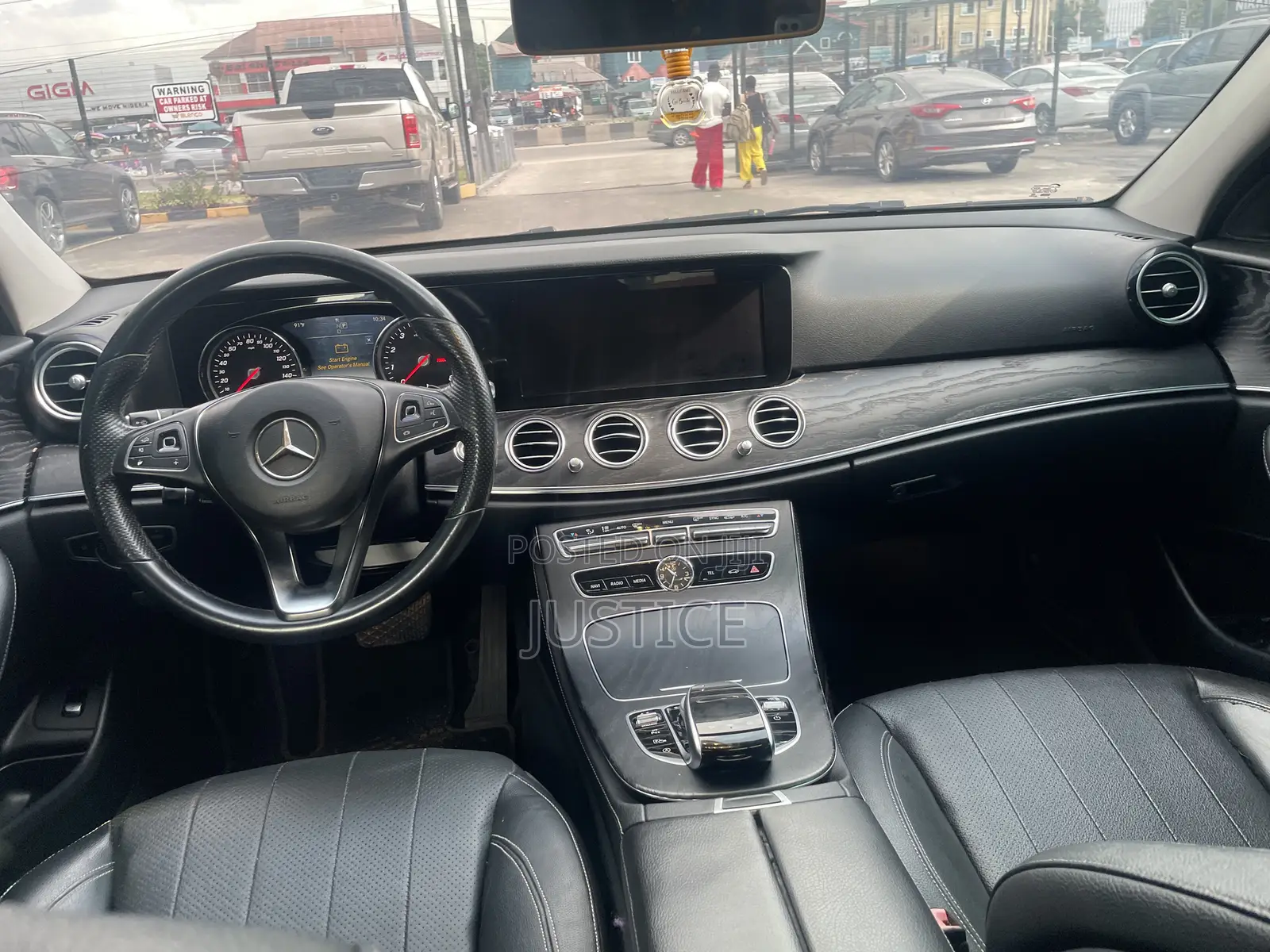Mercedes-Benz E300 2018 Blue