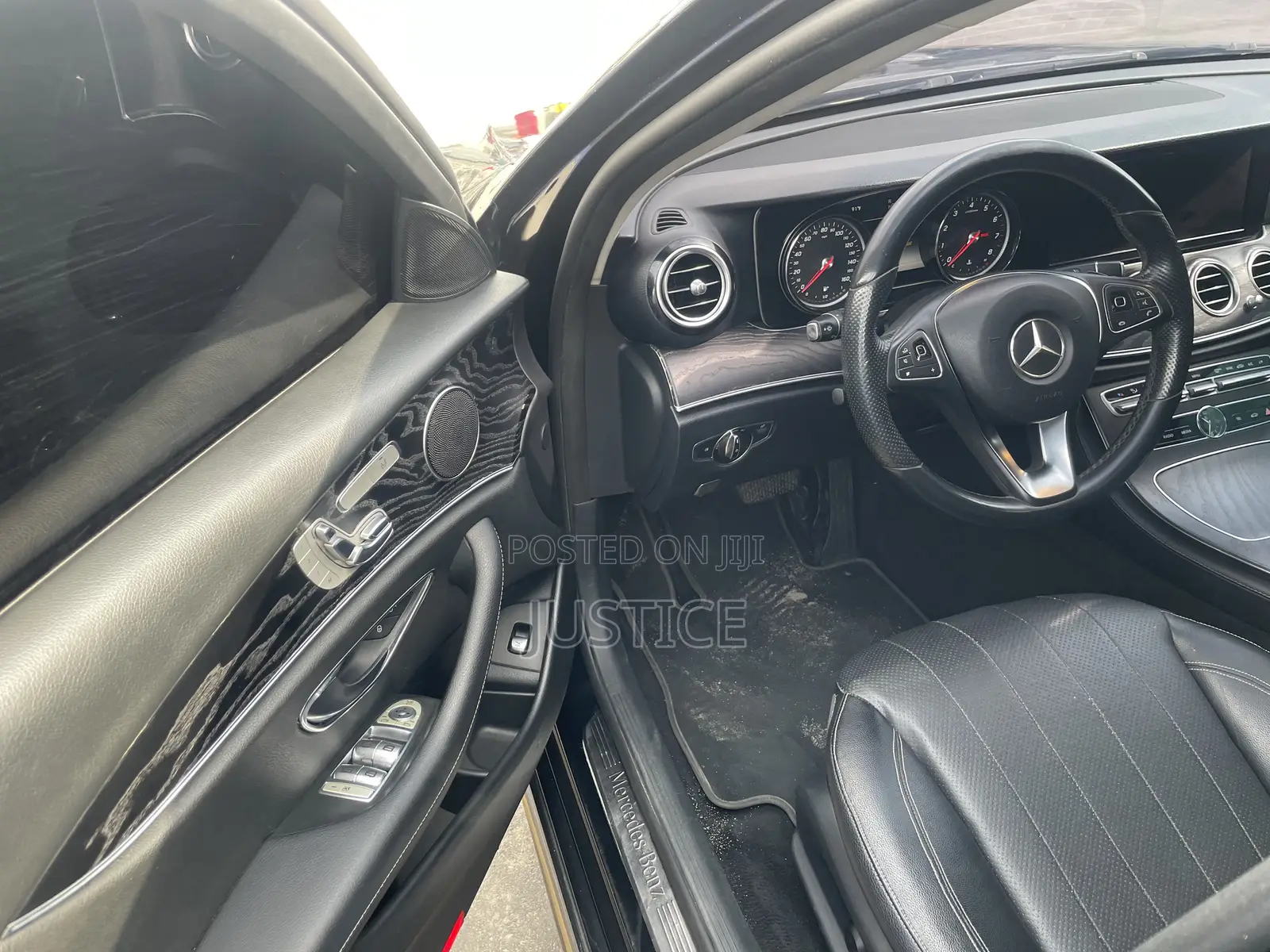 Mercedes-Benz E300 2018 Blue