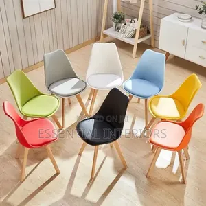 Luxury Restaurant Table and Chairs