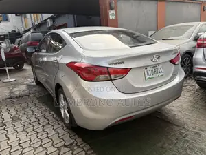 Hyundai Elantra 2013 Silver