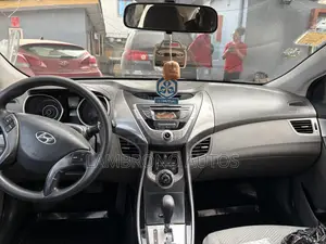 Hyundai Elantra 2013 Silver