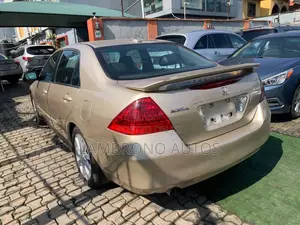 Honda Accord 2007 Gold