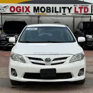 Toyota Corolla 2011 White