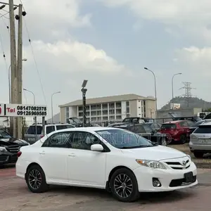 Toyota Corolla 2011 White