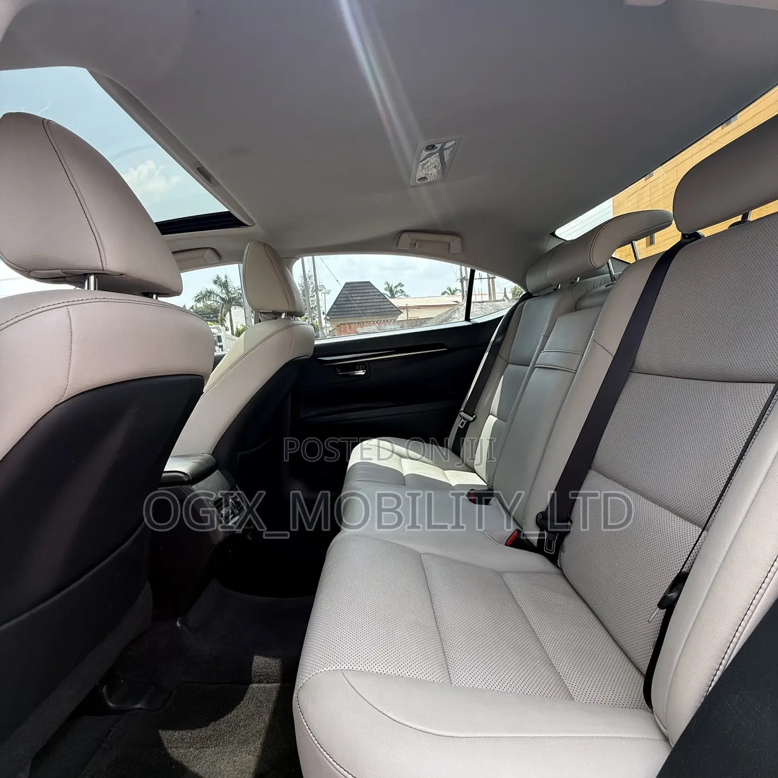 Lexus ES 2015 Silver
