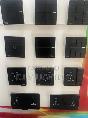 Uk Standard Universal Switched Wall Socket With LED Indicator