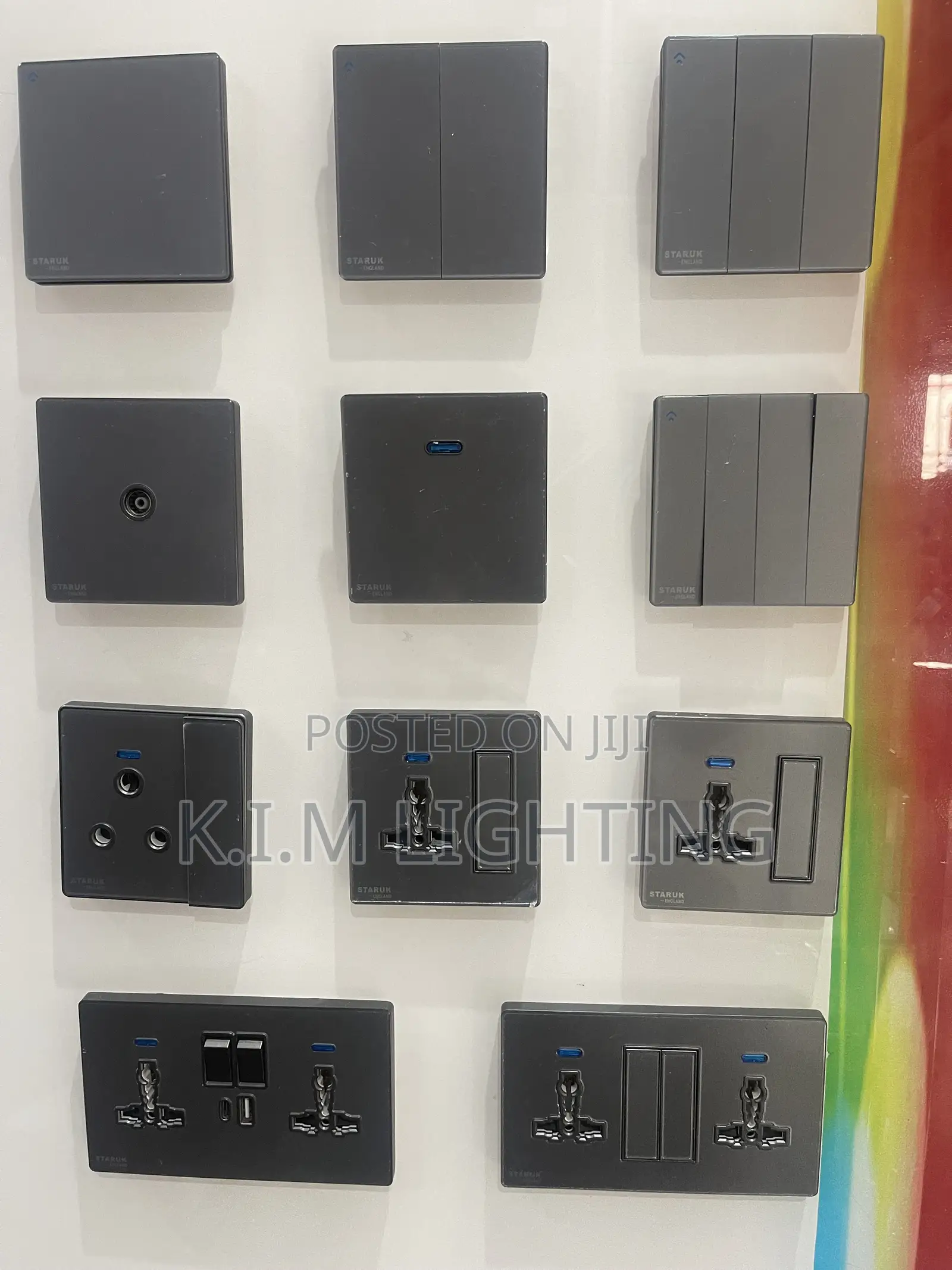 Uk Standard Universal Switched Wall Socket With LED Indicator