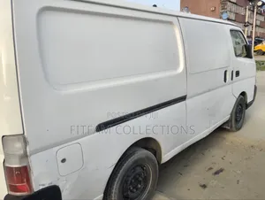 Nissan Caravan (Urvan) 2005 White