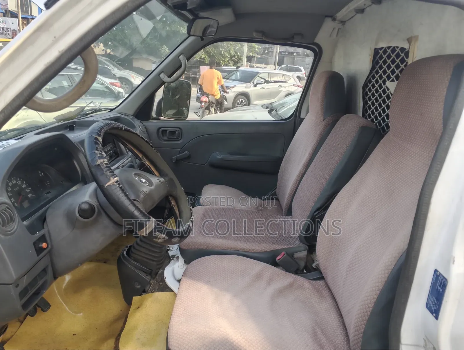 Nissan Caravan (Urvan) 2005 White