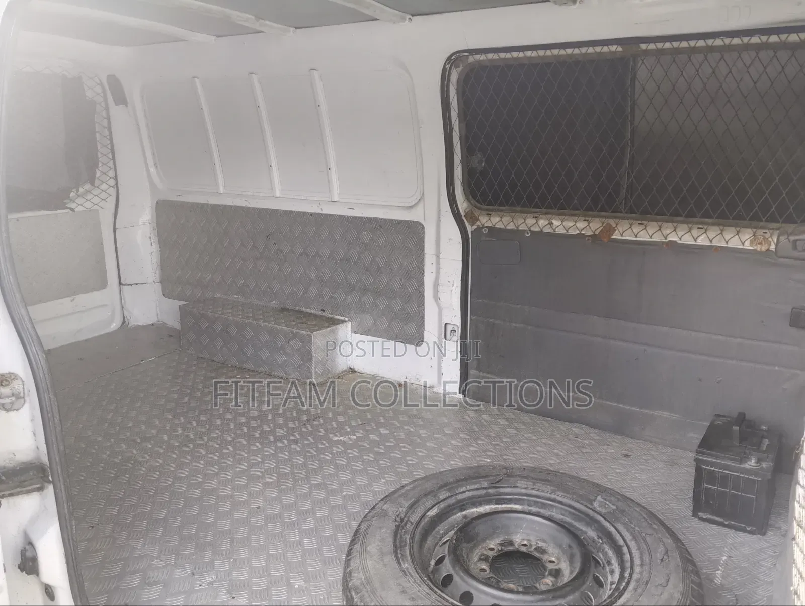 Nissan Caravan (Urvan) 2005 White