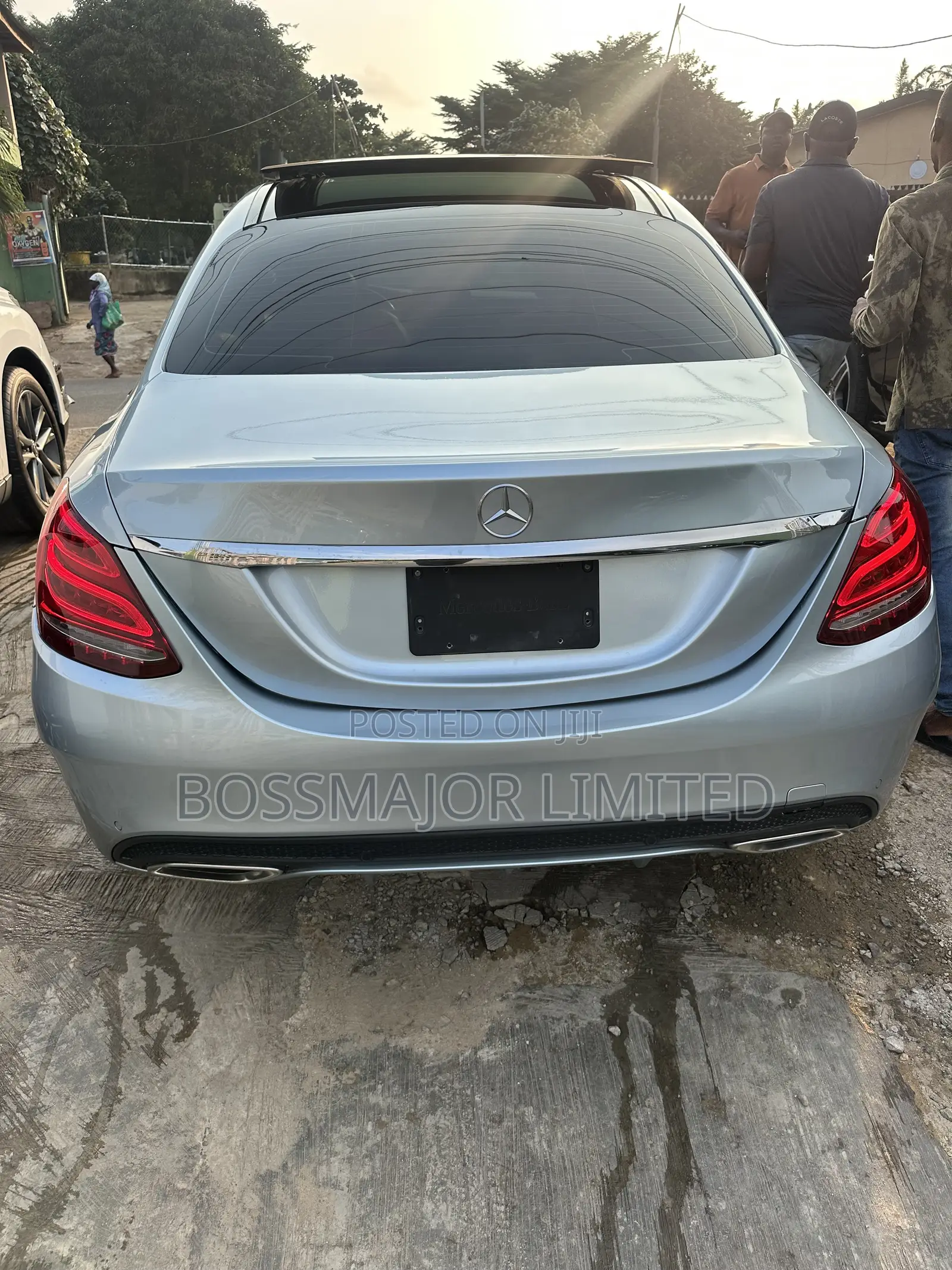 Mercedes-Benz C300 2016 Blue