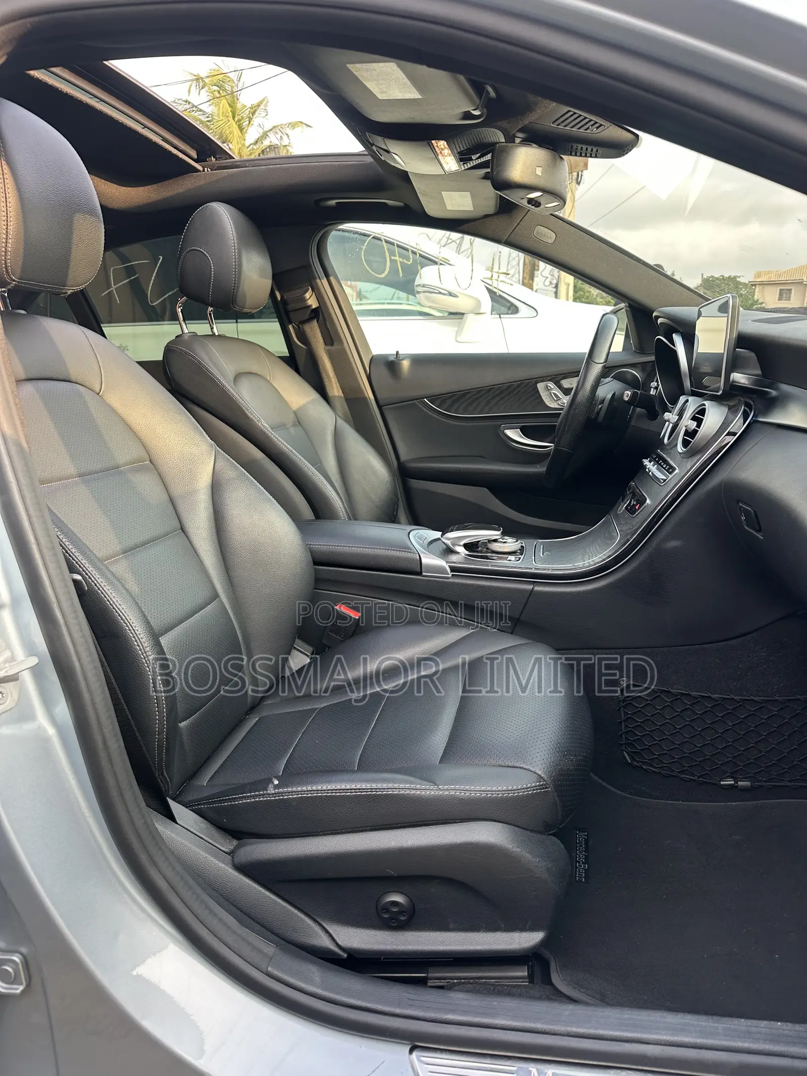Mercedes-Benz C300 2016 Blue
