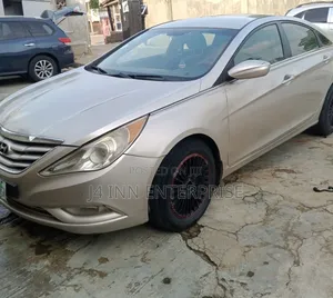 Hyundai Sonata 2012