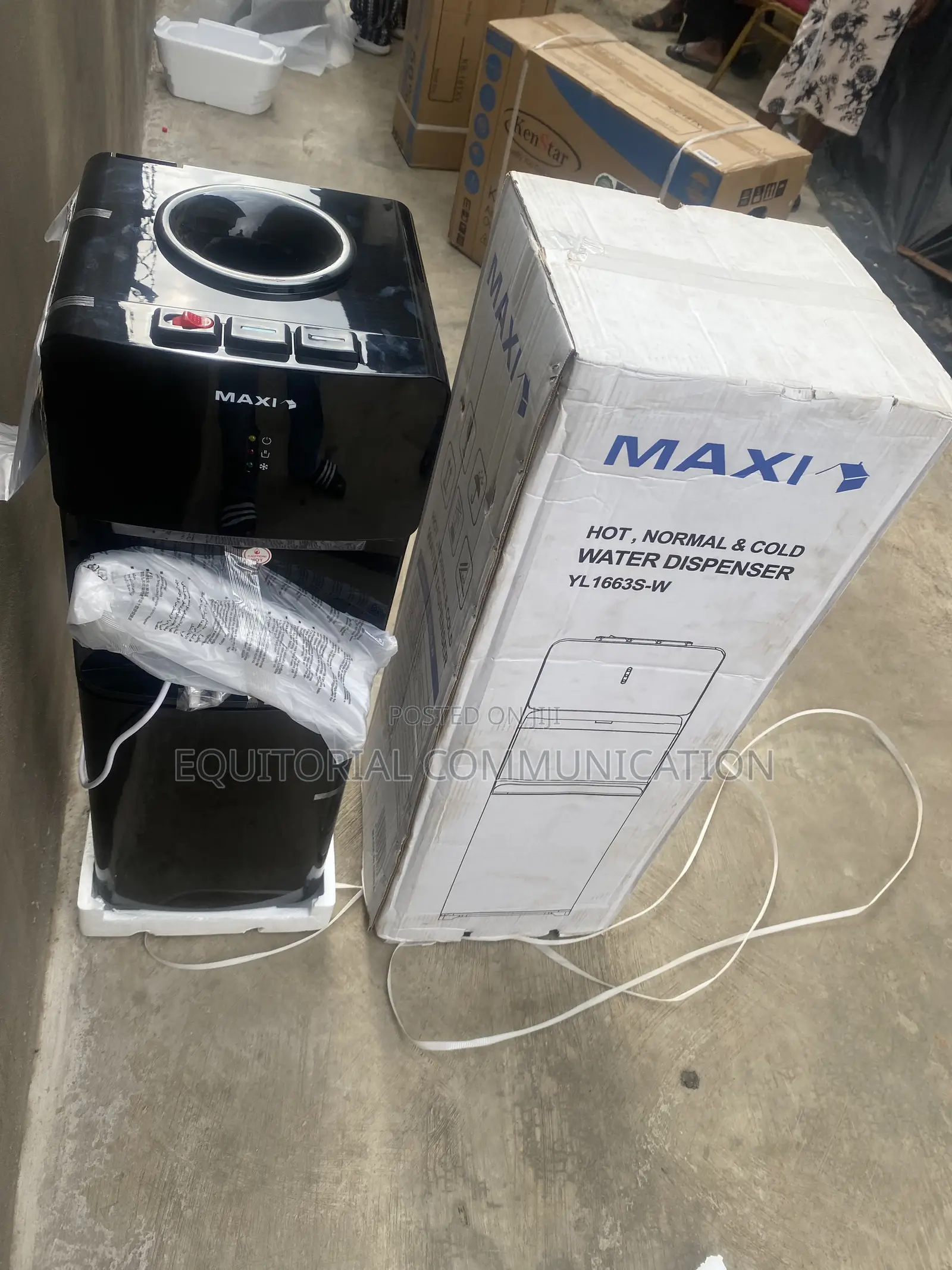 MAXI YL1663S-W Water Dispenser With Integrated Storage Cabinet
