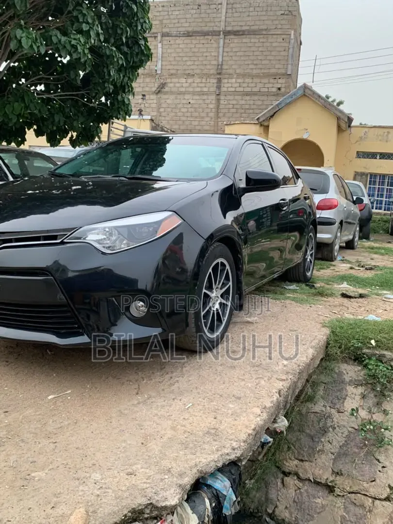 Toyota Corolla 2015 Black