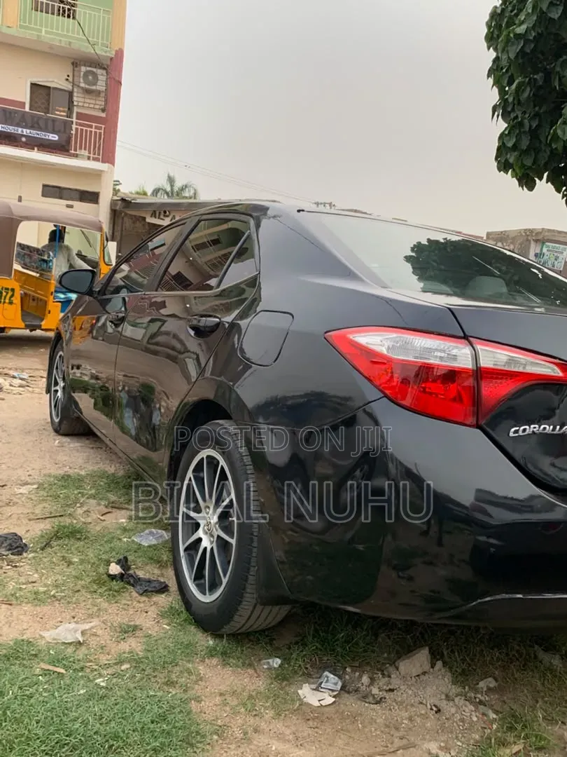 Toyota Corolla 2015 Black