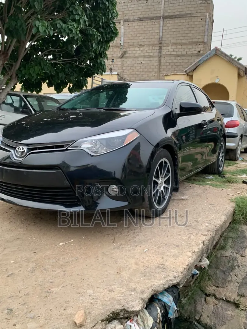 Toyota Corolla 2015 Black