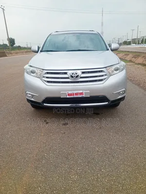 Toyota Highlander SE 2012 Silver