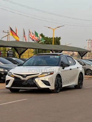 Toyota Camry XSE V6 FWD (3.5L 6cyl 8AM) 2018 White