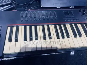 Midi Keyboard (Nektar Impact LX61)