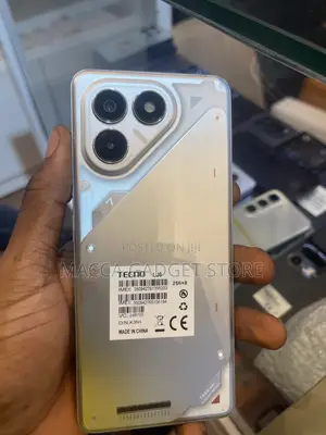 Tecno Pova 7 256 GB Silver