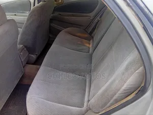 Toyota Corolla 2000 Silver