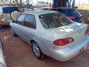 Toyota Corolla 2000 Silver