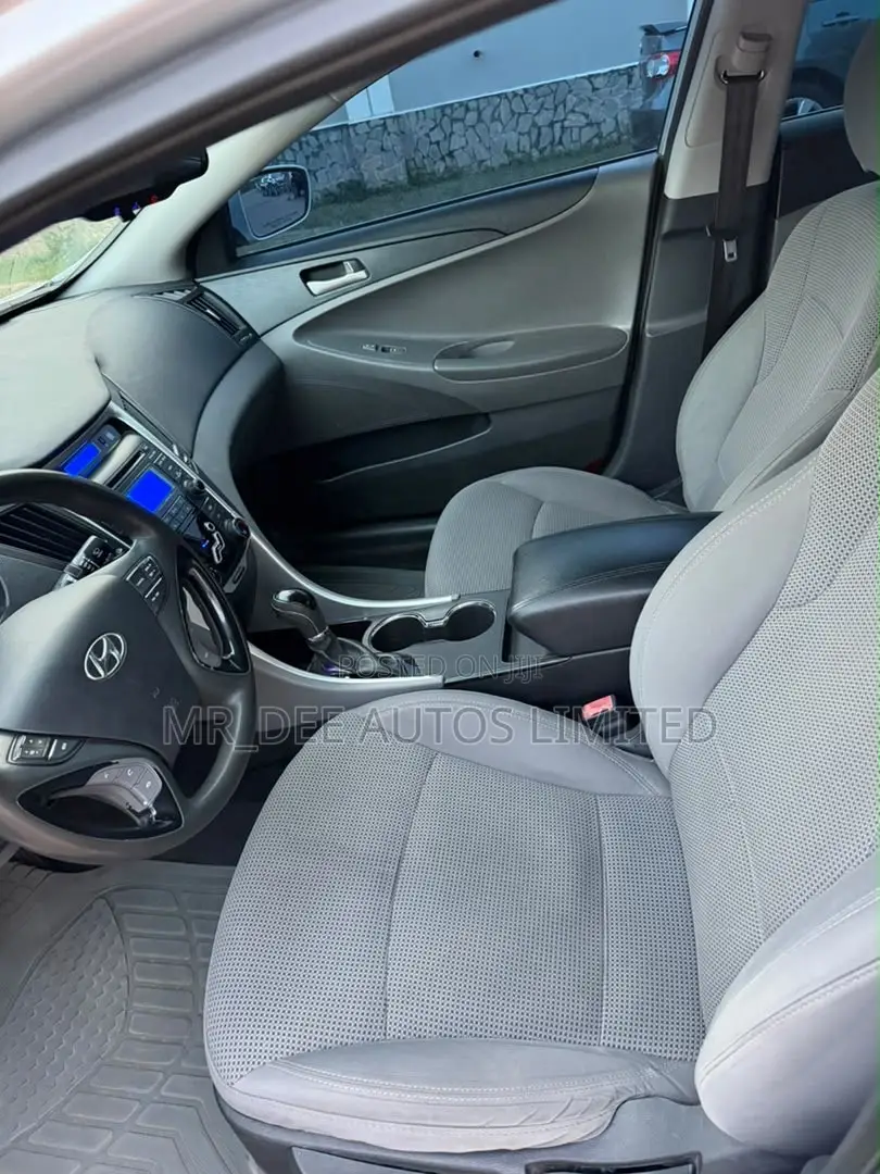 Hyundai Sonata 2013 Silver