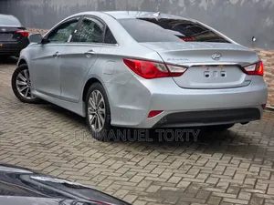 Hyundai Sonata Limited 4dr Sedan (2.4L 4cyl 6A) 2014 Silver