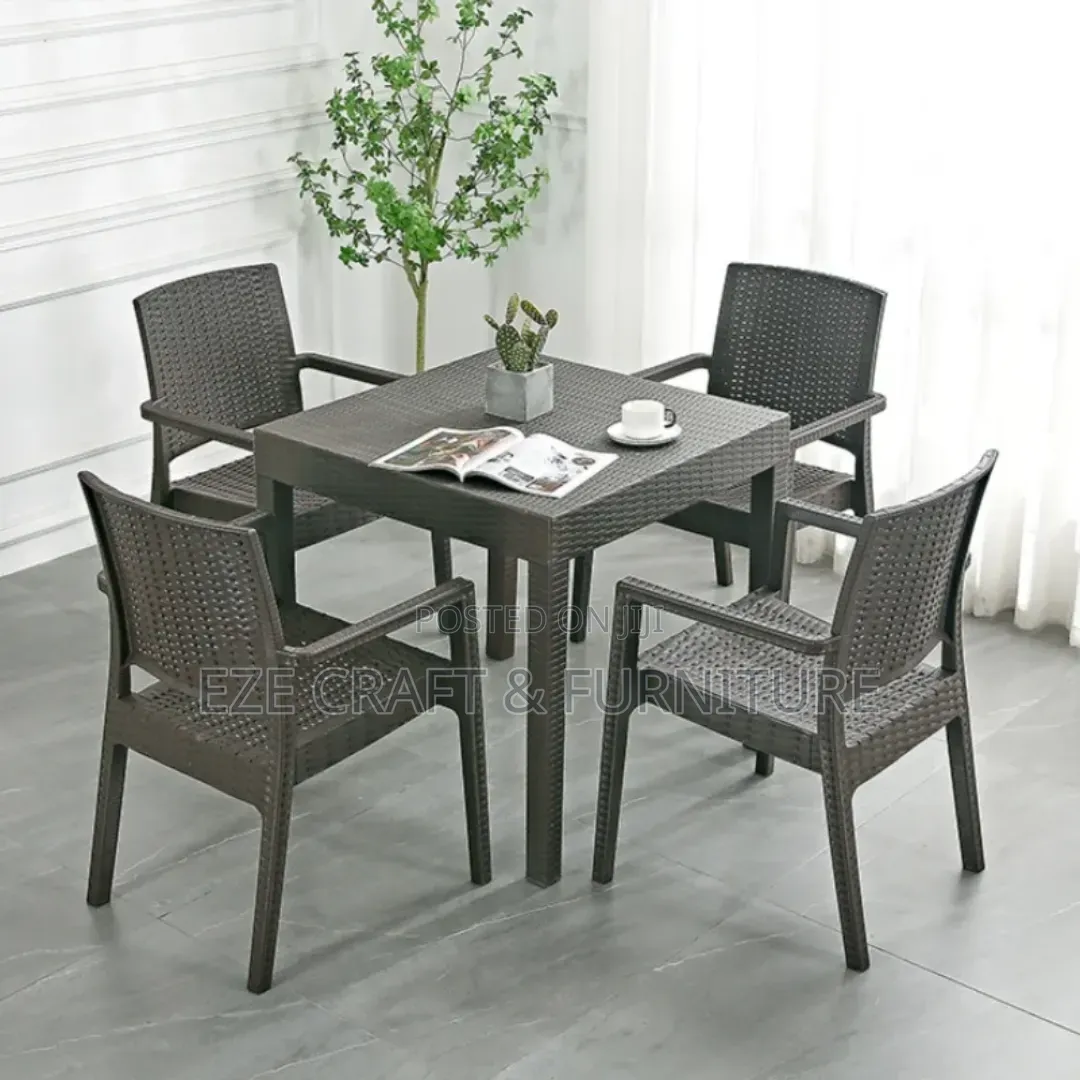 Plastic Rattan Design Dining Set by 4 Seaters