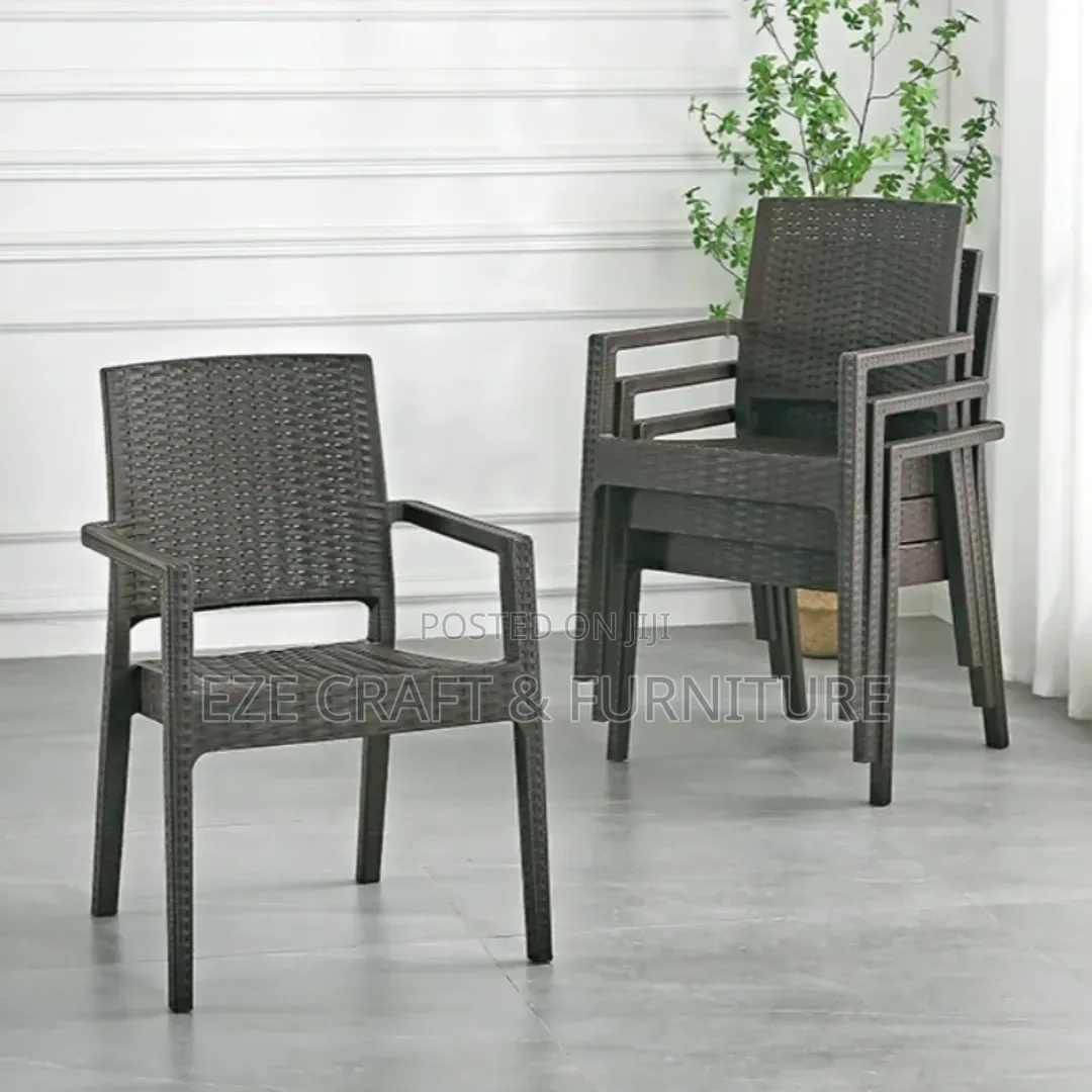 Plastic Rattan Design Dining Set by 4 Seaters