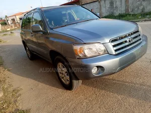 Toyota Highlander V6 2005 Blue