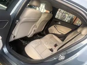 Mercedes-Benz GLA-Class 2015 Green