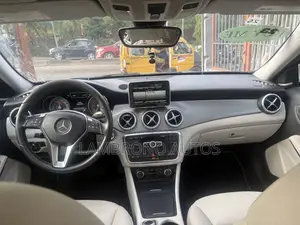 Mercedes-Benz GLA-Class 2015 Green