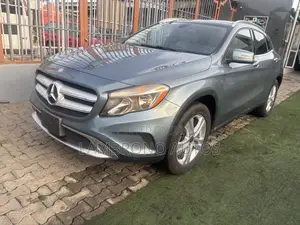 Mercedes-Benz GLA-Class 2015 Green