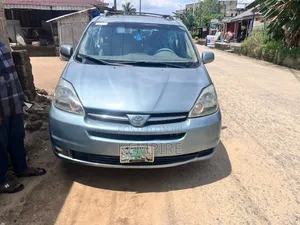 Toyota Sienna 2009 Green