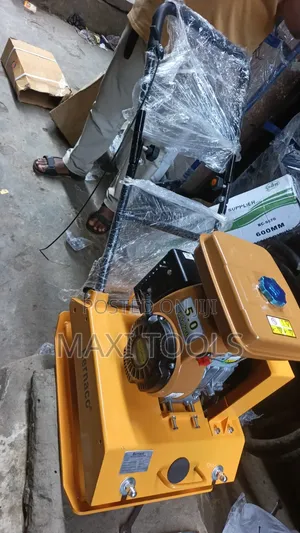 Plate Compactor 5.0 HP Robin EY20 Engine,C90/Ey20
