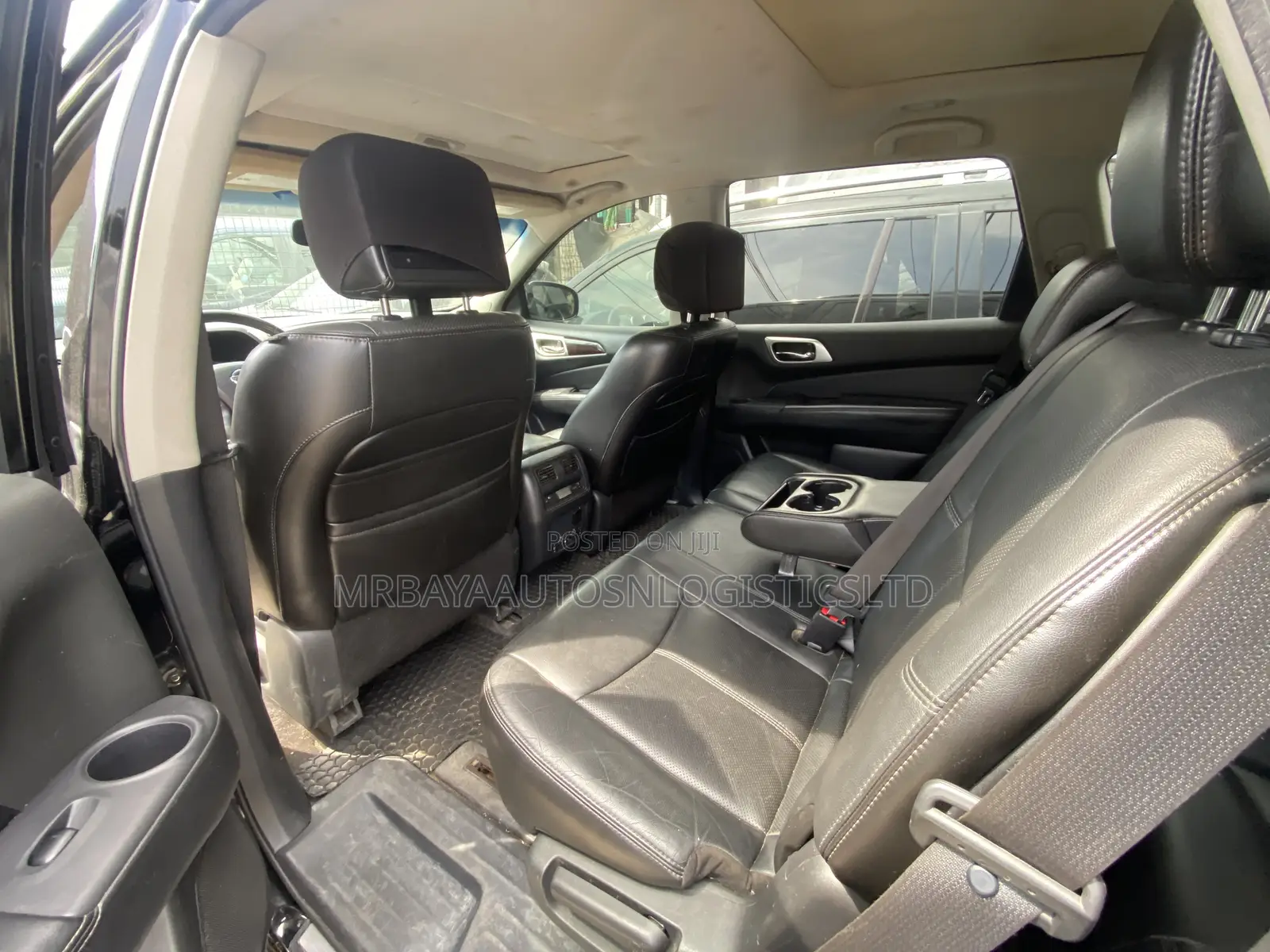 Nissan Pathfinder 2013 Black