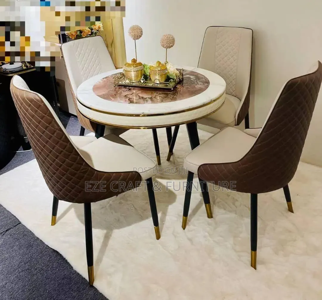 Round Framed 4seaters Dining Set
