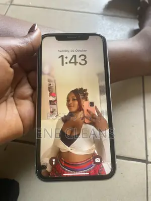 Apple iPhone XR 64 GB White