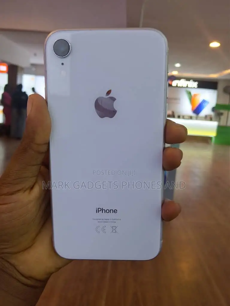 Apple iPhone XR 128 GB White