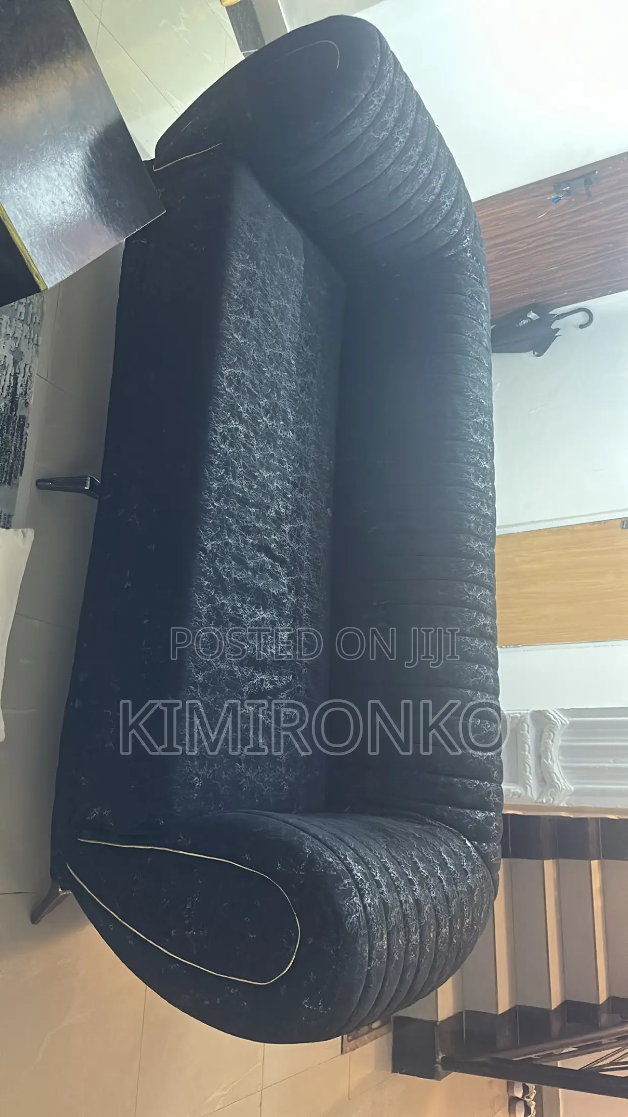 7 Seater Chair