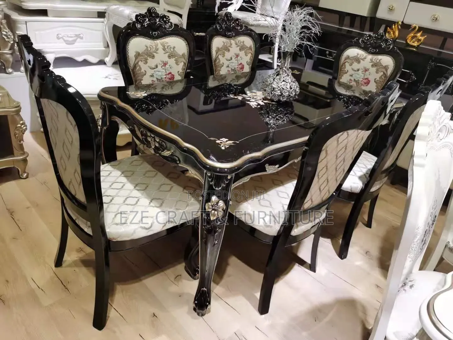 Luxury Royal Dining Set by 6seaters