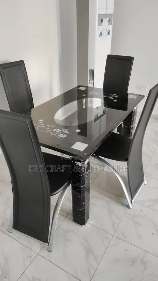 Padded 998 Dining Set by 4 Seaters
