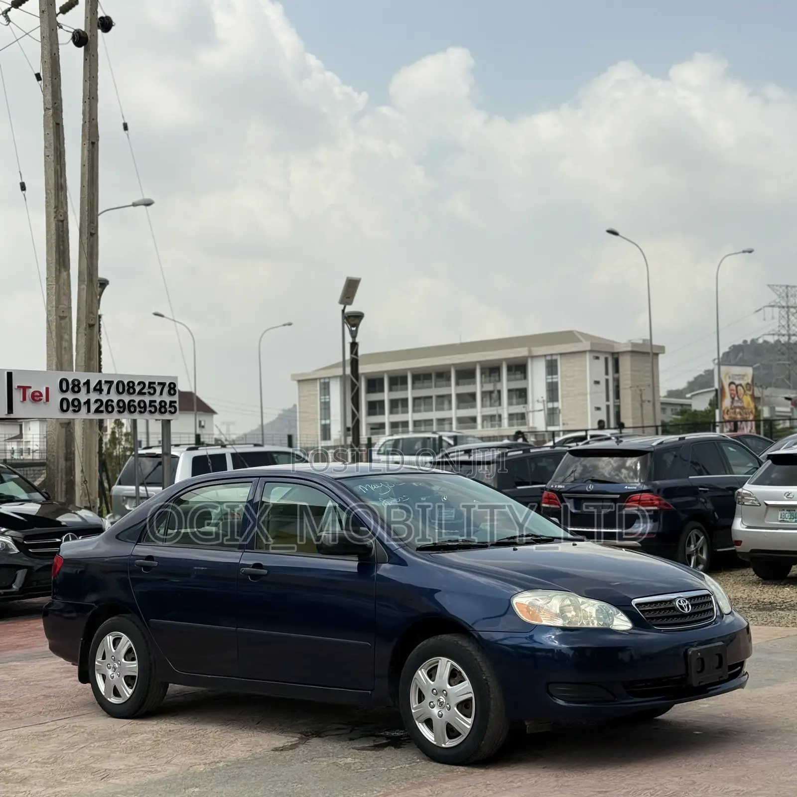 Toyota Corolla LE 2005 Blue